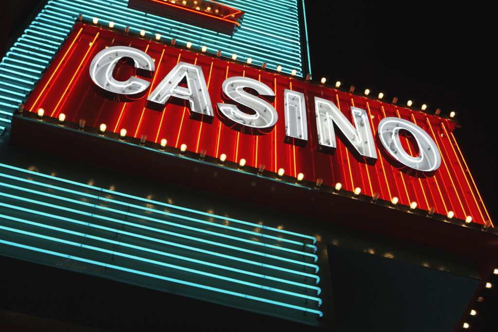 Traditional vs. Online Casinos - 5 Differences You Need to Know - Psych ...